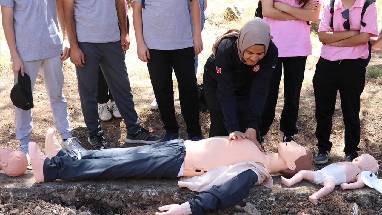 Kilisli Öğrenciler Geleceğin Yıldızları Yaz Kampı'nda Temel Beceri Kazanıyor