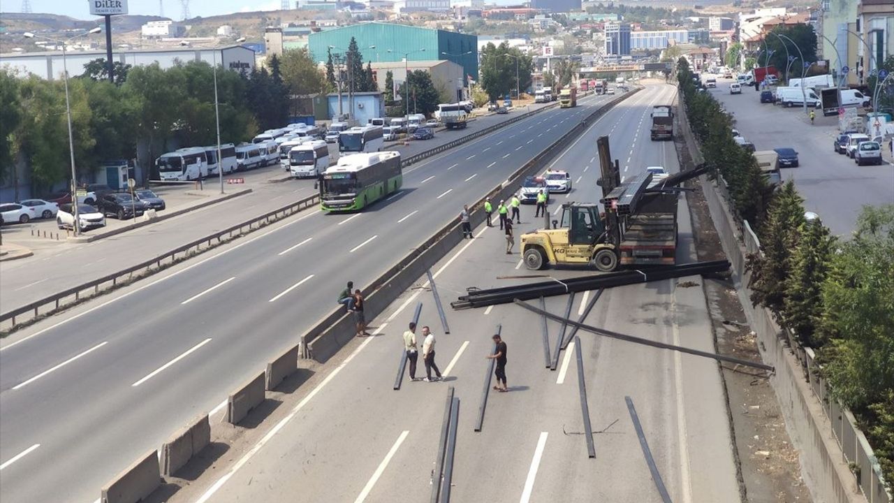 Kocaeli'de D-100 Kara Yolu Ulaşımına Açıldı