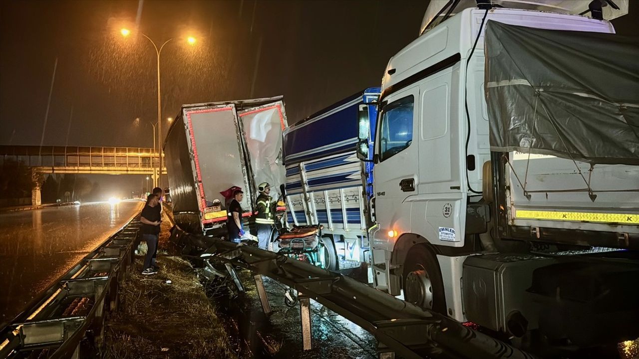 Kocaeli'de Zincirleme Trafik Kazası: 1 Ölü
