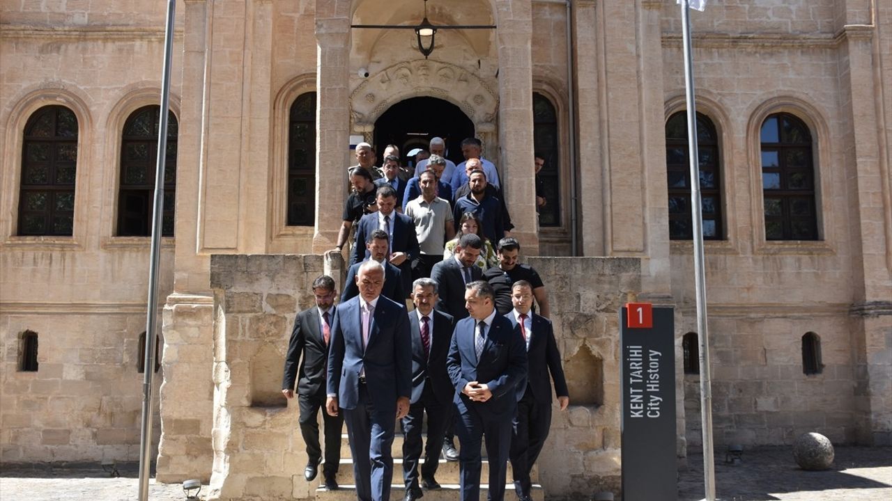 Kültür ve Turizm Bakanı Ersoy Cudi Dağı'nda İncelemelerde Bulundu