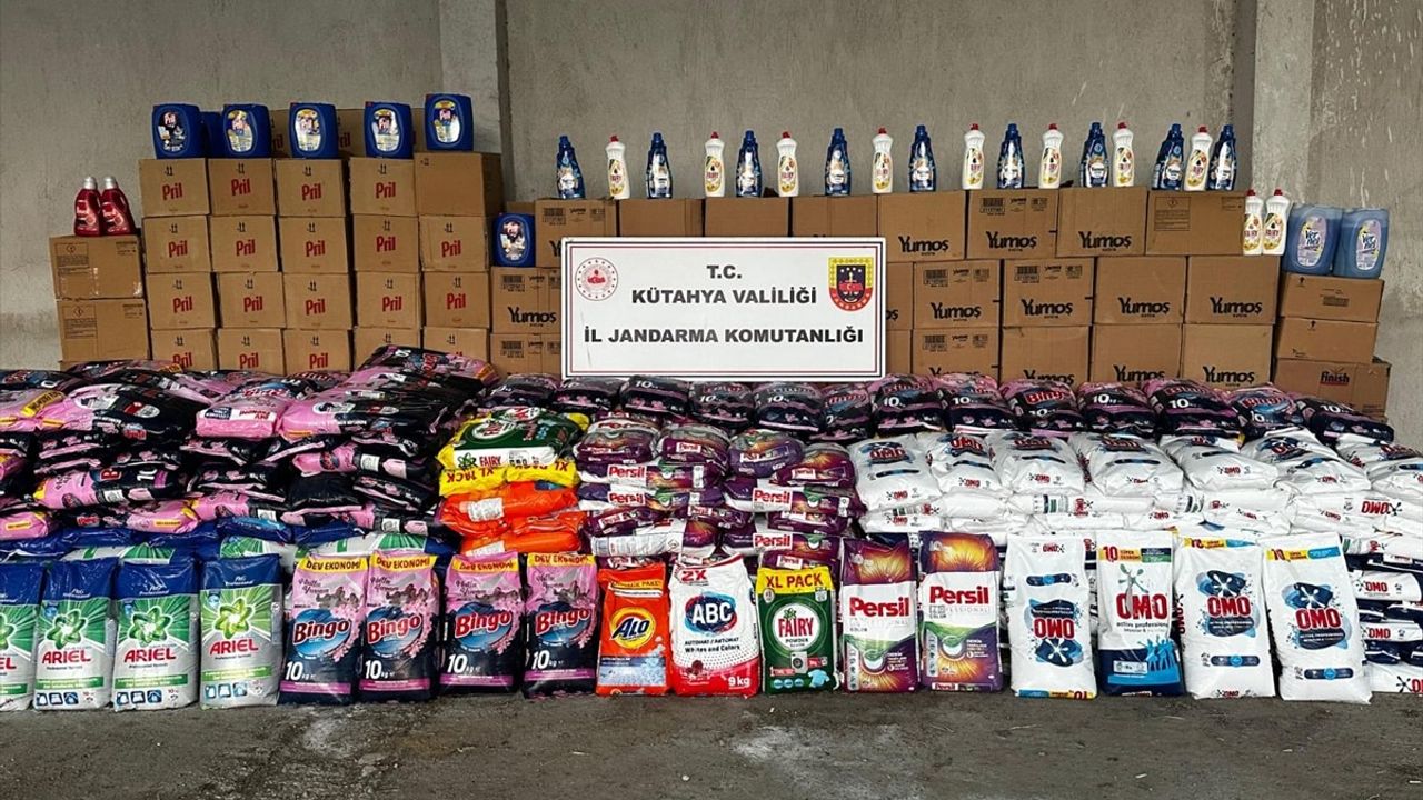 Kütahya'da 7 Ton Sahte Deterjan Yakalandı