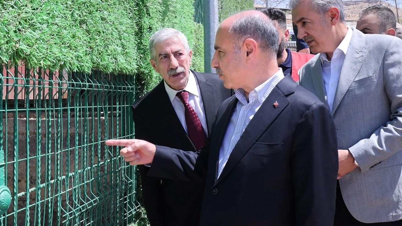 Mardin'de Hayvan Bakımevi Ziyareti