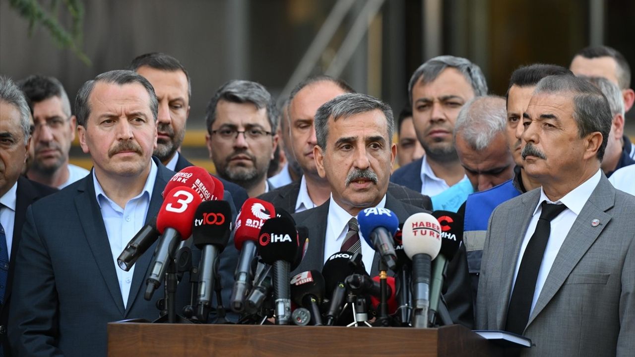 Memurlar İçin Tabana 1000 Lira Artış Teklifi