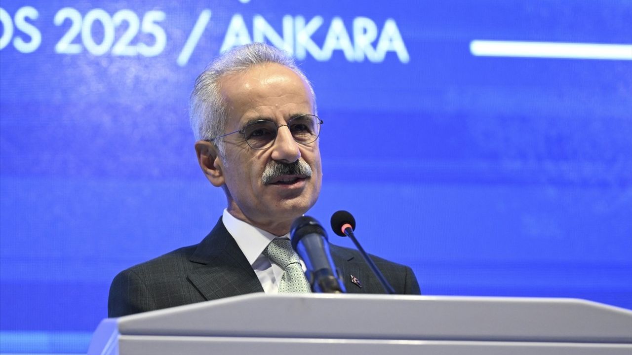 Mersin'in Ulaşımı Güçleniyor: Çeşmeli-Kızkalesi Otoyolu Projesi Finansal Kapanış Töreni