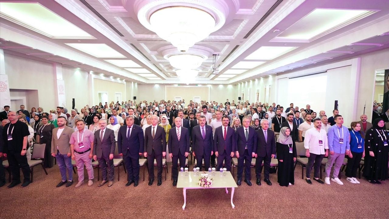 Milli Eğitim Bakanı Tekin, Türkiye Yüzyılı Maarif Modeli'ni Tanıttı