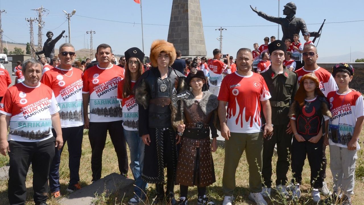 Muay Thai Sporcularından Sarıkamış'a Saygı Yürüyüşü