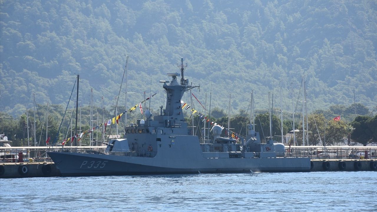 Muğla’da Deniz Kuvvetleri Gemisi ve Sahil Güvenlik Botları Ziyarete Açıldı