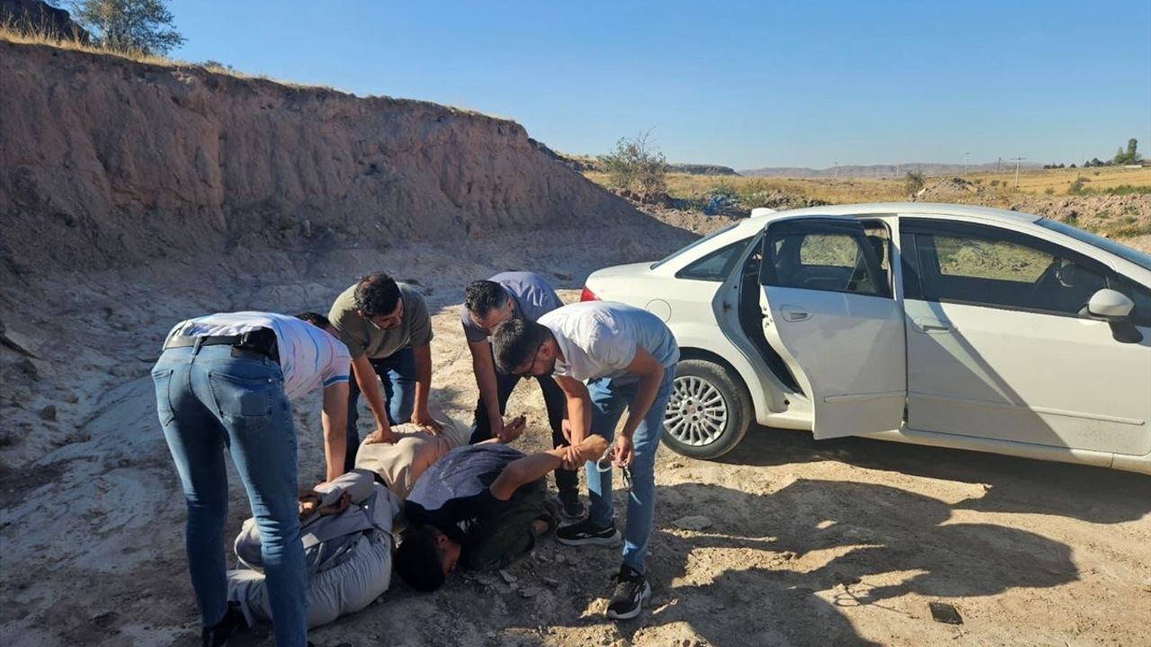 Nevşehir'de Göçmen Kaçakçılığı Operasyonu: İki Tutuklama