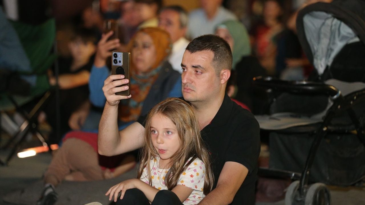 Niğde'de 'Sessiz Çığlık' Belgeseli Gösterildi