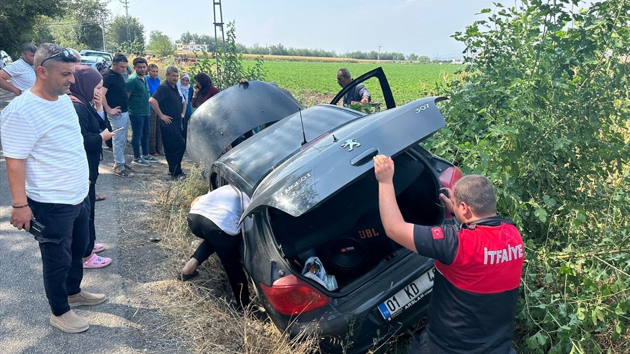 Osmaniye'de Şarampole Devrilen Otomobilde 4 Yaralı