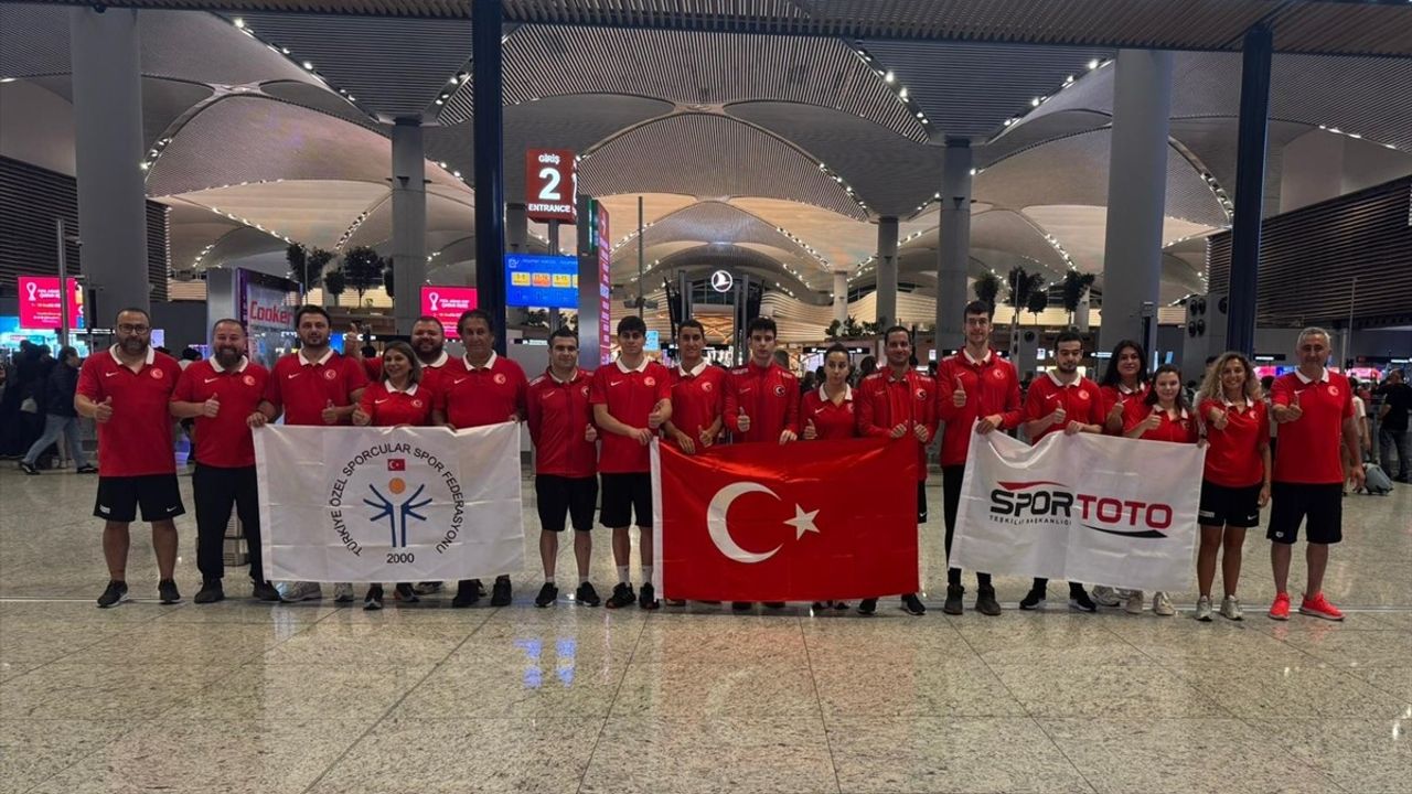 Özel Sporcular Otizm ve Mental Yüzme Takımı Tayland'da Dünya Şampiyonası için Hazırlanıyor