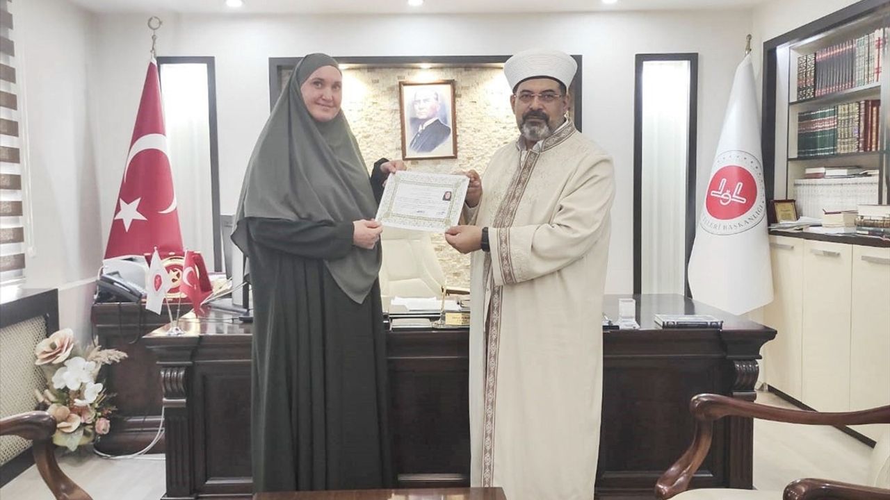 Rus Vatandaşı Natalie, Batman'da Müslüman Oldu