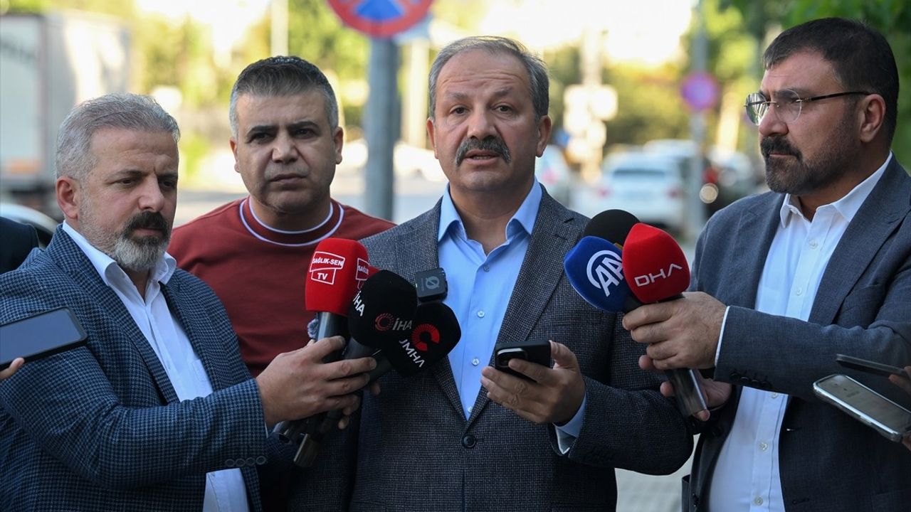 Sağlık-Sen'den 8. Dönem Kamu Toplu Sözleşmesi Açıklamasında Zammın Yetersizliği Vurgulandı