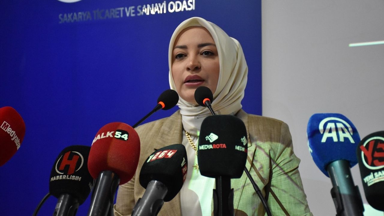 Sakarya'da Deprem Belgesel Galası Düzenlendi