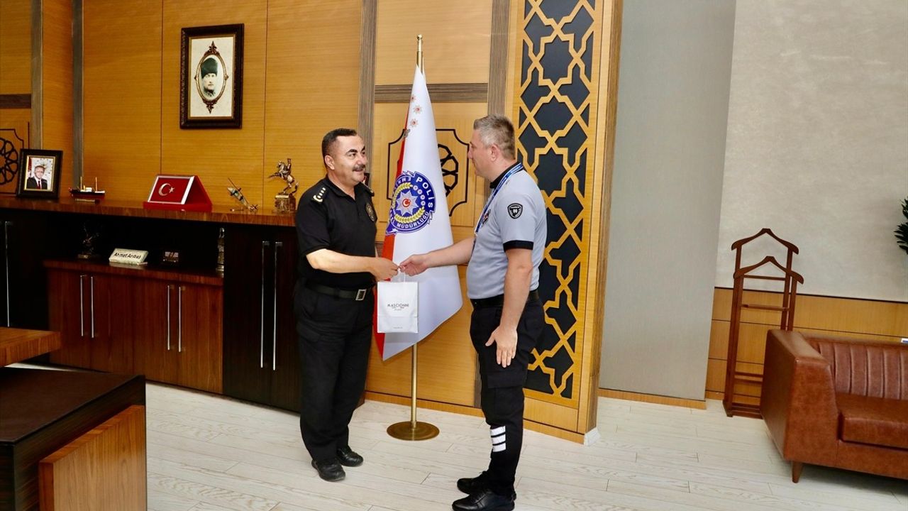 Samsun'da Güvenlik Görevlisi Dolandırılmayı Önledi