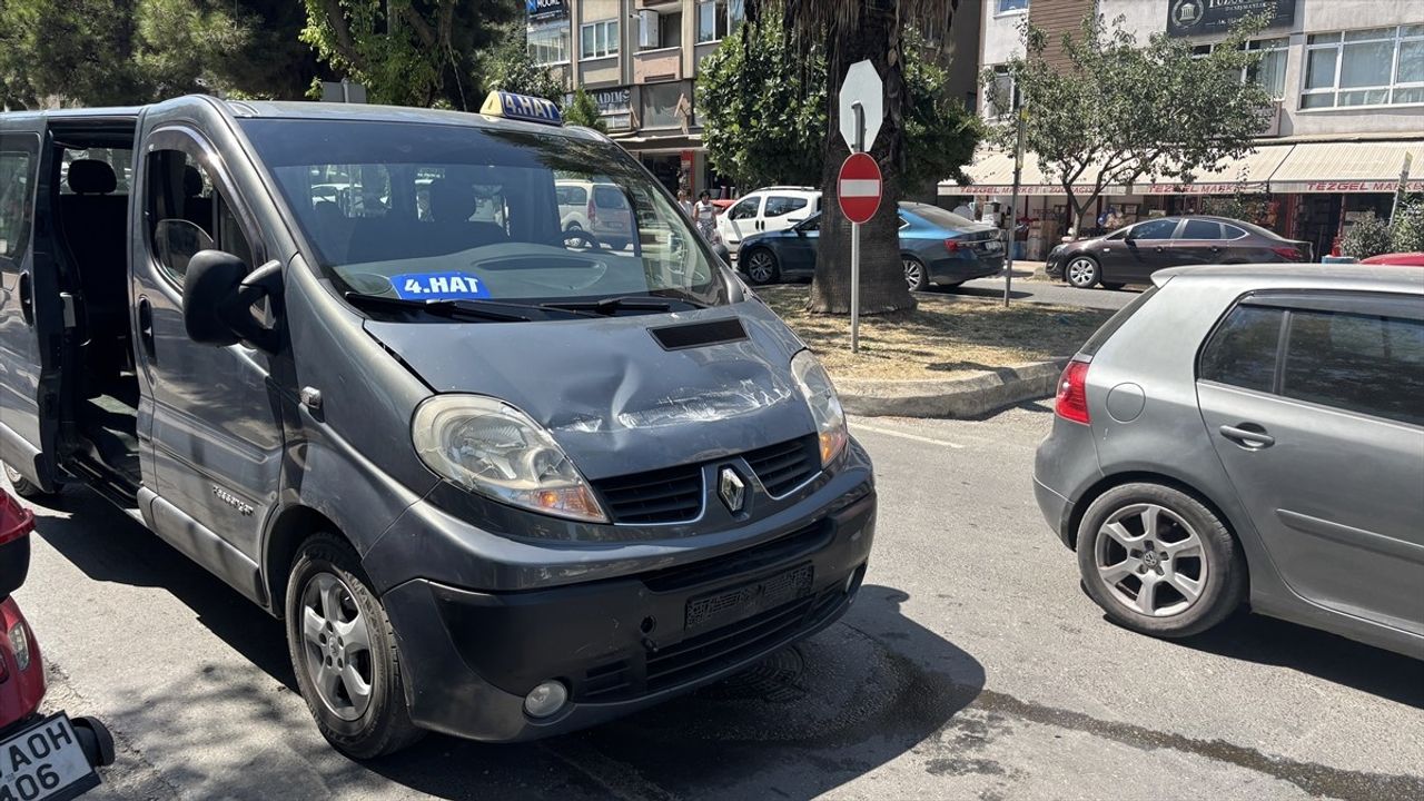 Samsun'da Kamyon ile Dolmuş Çarpıştı: 4 Yaralı