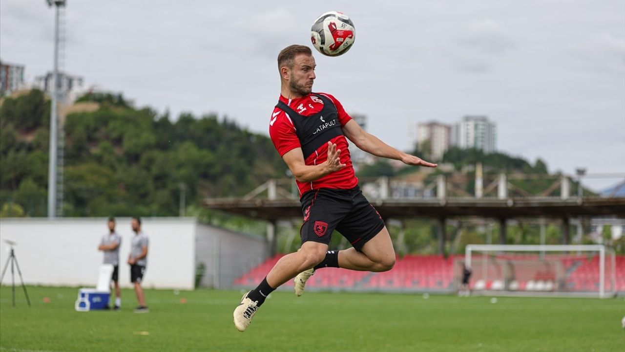 Samsunspor'da Holse ve Musaba Takıma Katıldı