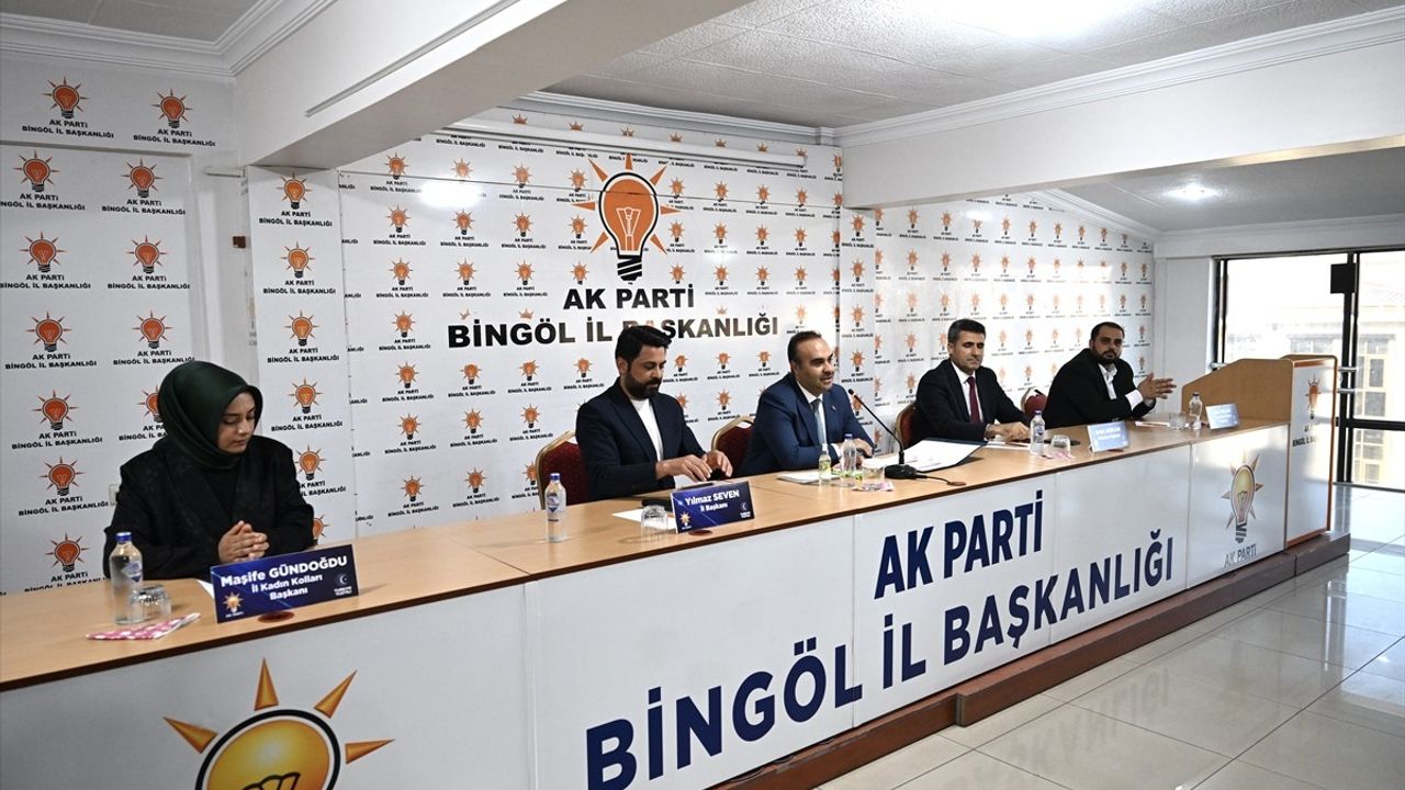 Sanayi ve Teknoloji Bakanı Kacır Bingöl'de Çeşitli Ziyaretlerde Bulundu