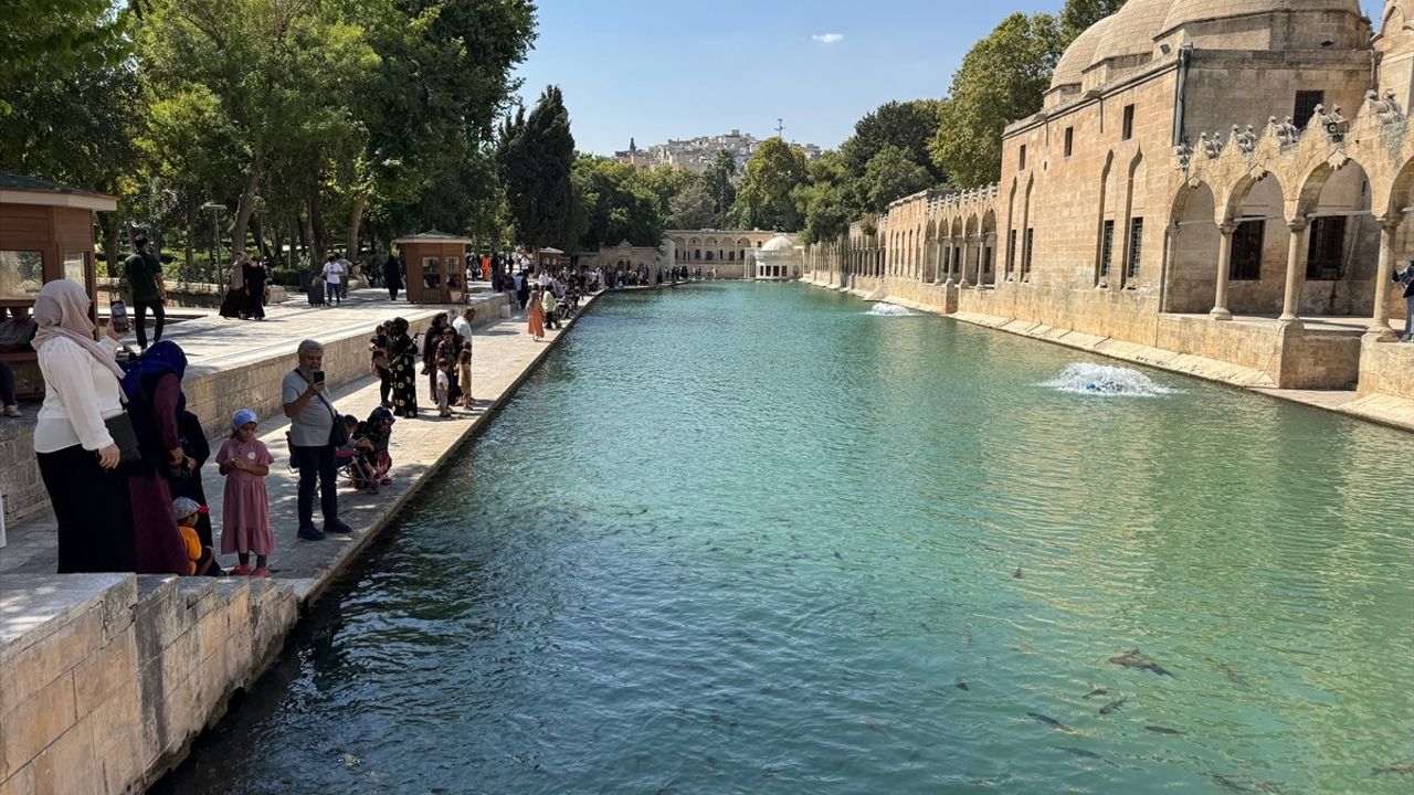 Şanlıurfa'da Sıcaklık 49 Dereceyi Buldu