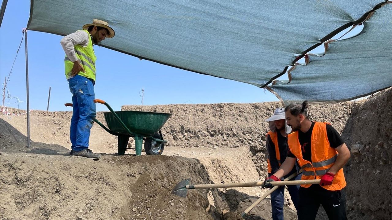 Satala Antik Kenti'nde Mezarlardaki İskelet İncelemeleri Tamamlandı