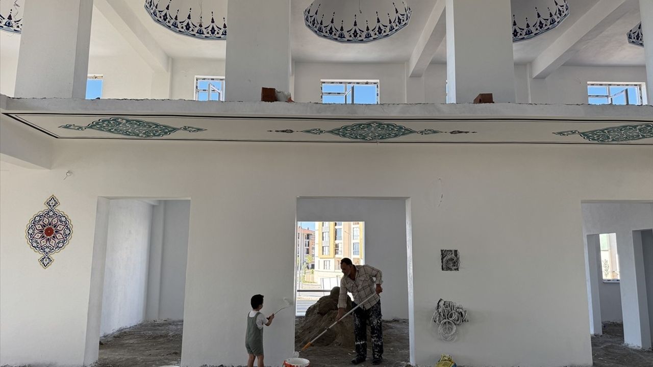 Şehit Oğlunun Anısına Hayır İşleri Yürüten Baba