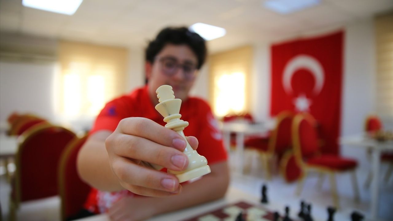 Serdar Murat Yıldız'ın Uluslararası Usta Olma Hedefi İtalya'da