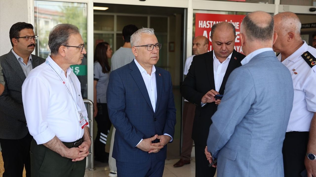 Sivas'taki Trafik Kazasında Hayatını Kaybedenler Şanlıurfa'da Defnedildi