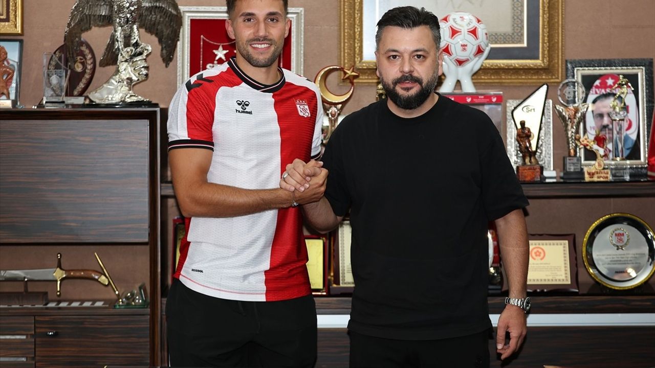 Sivasspor Stoper Okan Erdoğan'ı Kadrosuna Kattı