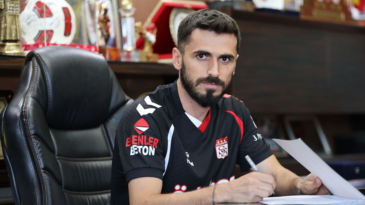 Sivasspor Valon Ethemi'yi Kadrosuna Kattı