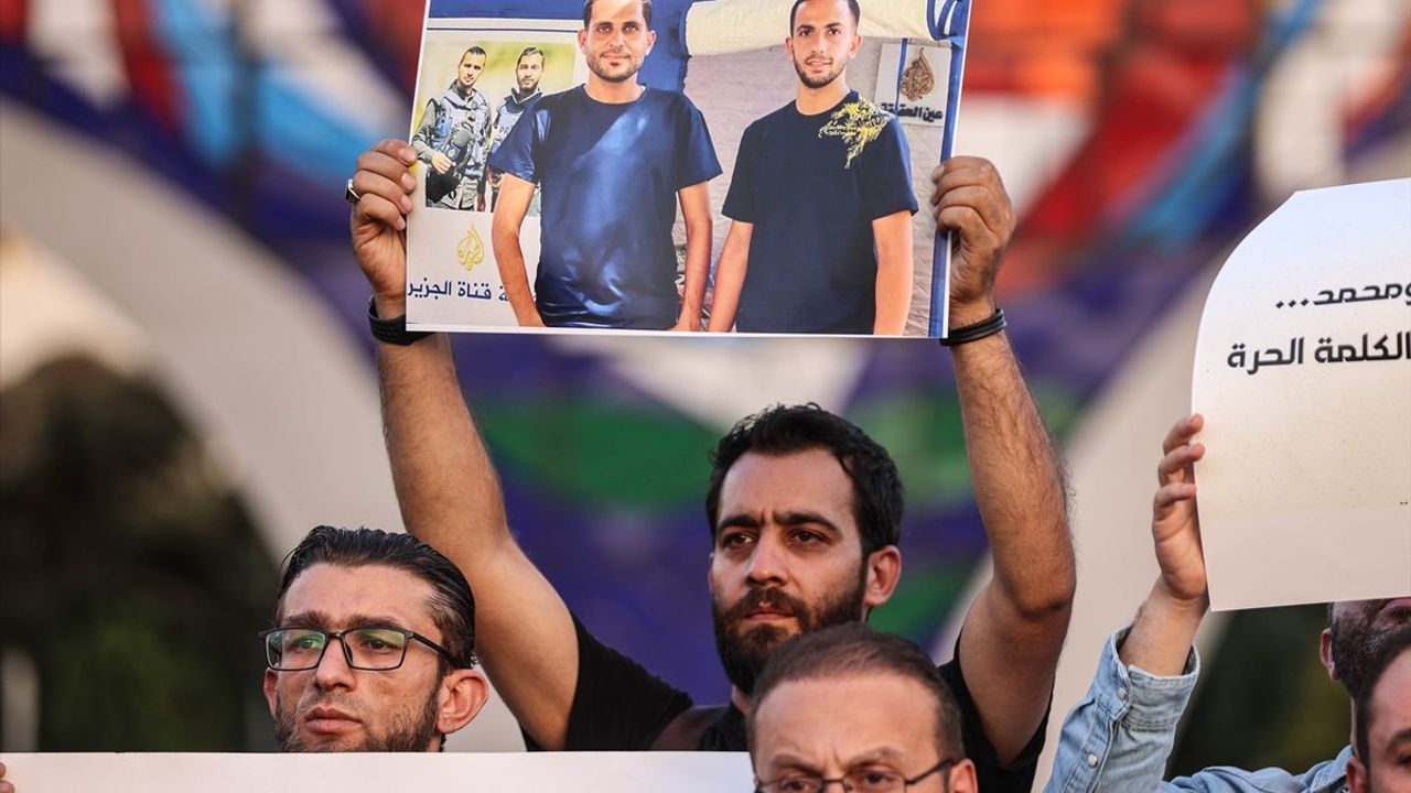 Suriye'de İsrail'e Karşı Protestolar