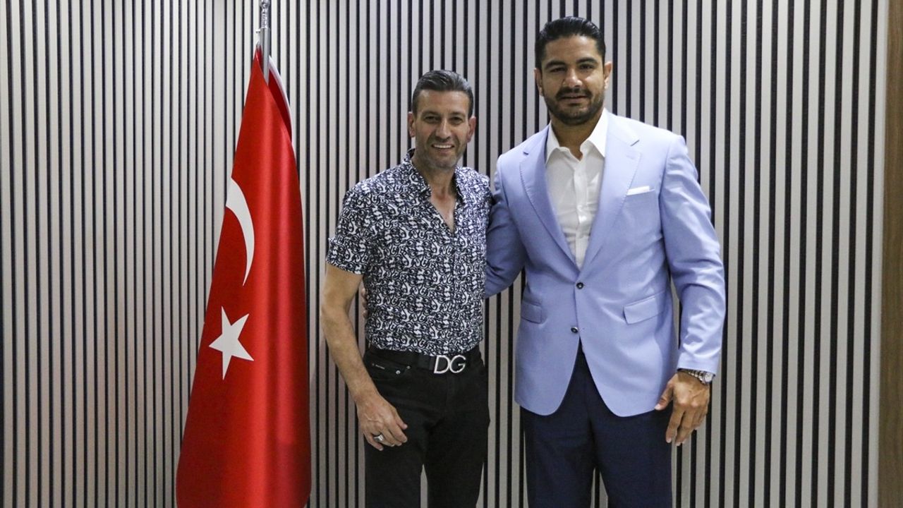Taha Akgül'den Suat Hekimoğlu'na nezaket ziyareti; branşlar arası dayanışma vurgusu