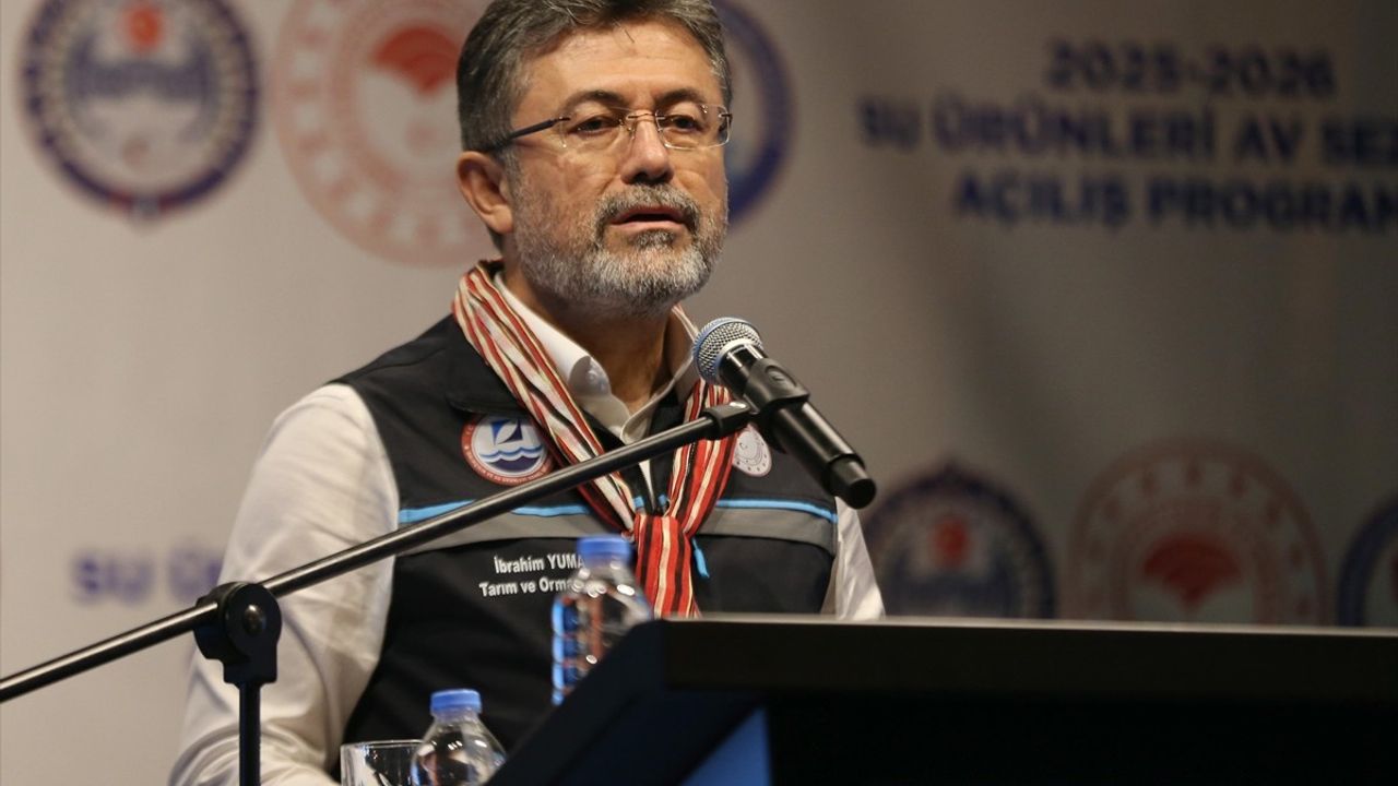 Tarım ve Orman Bakanı Yumaklı, Trabzon'da Su Ürünleri Av Sezonunu Açtı