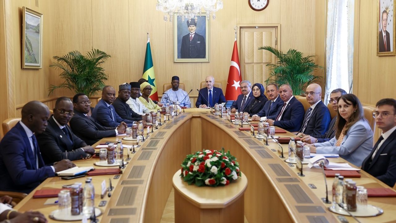 TBMM Başkanı Kurtulmuş, Senegal Başbakanı Sonko ile Görüştü