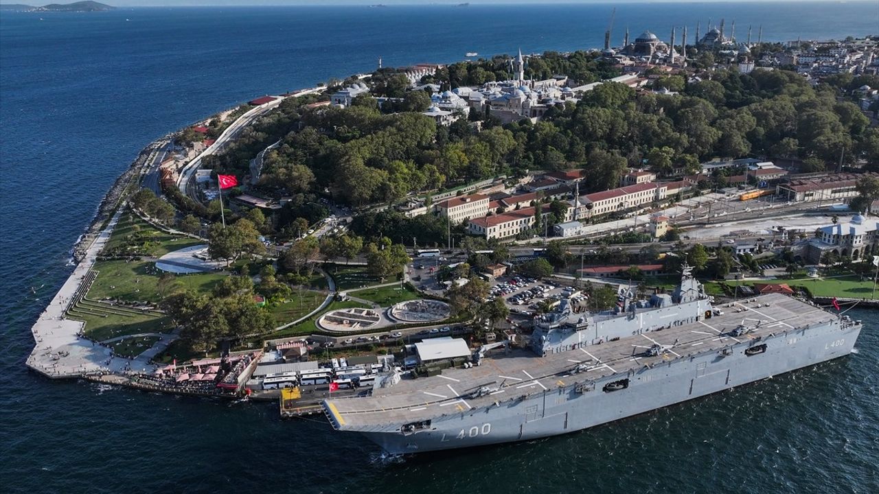 TCG Anadolu'nun Zafer Yolculuğu İstanbul'a Ulaştı