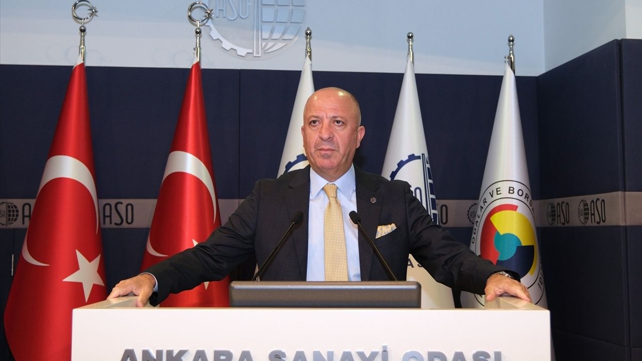 TCMB Başkanı Karahan, Dezenflasyon Sürecinin Devam Ettiğini Açıkladı