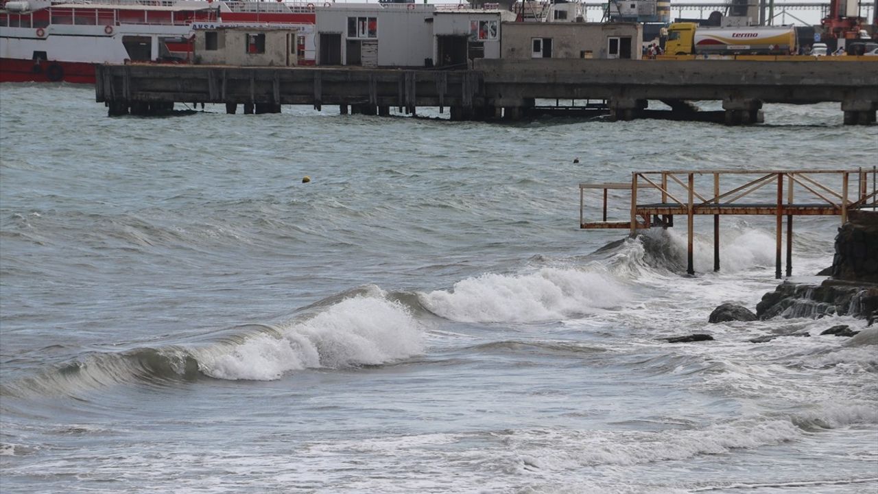 Tekirdağ'da Poyraz Efektif Olmayı Sürdürüyor