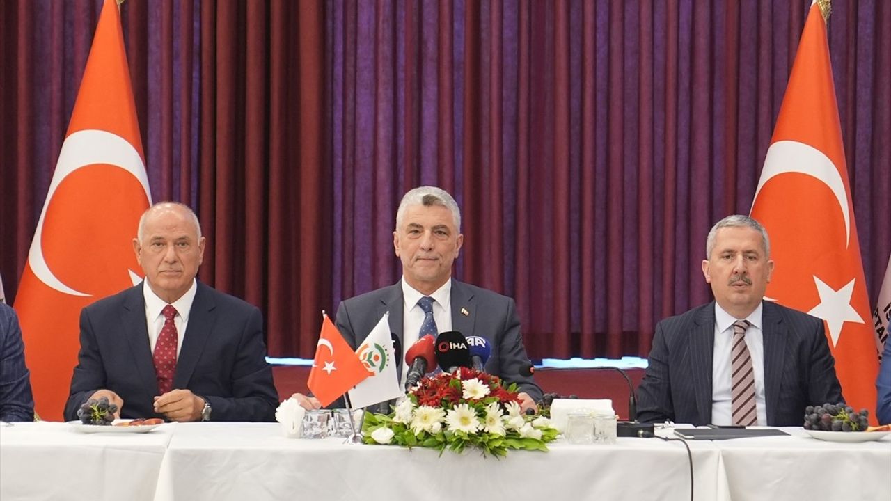 Ticaret Bakanı Ömer Bolat'tan Tarımsal Üretim Açıklamaları