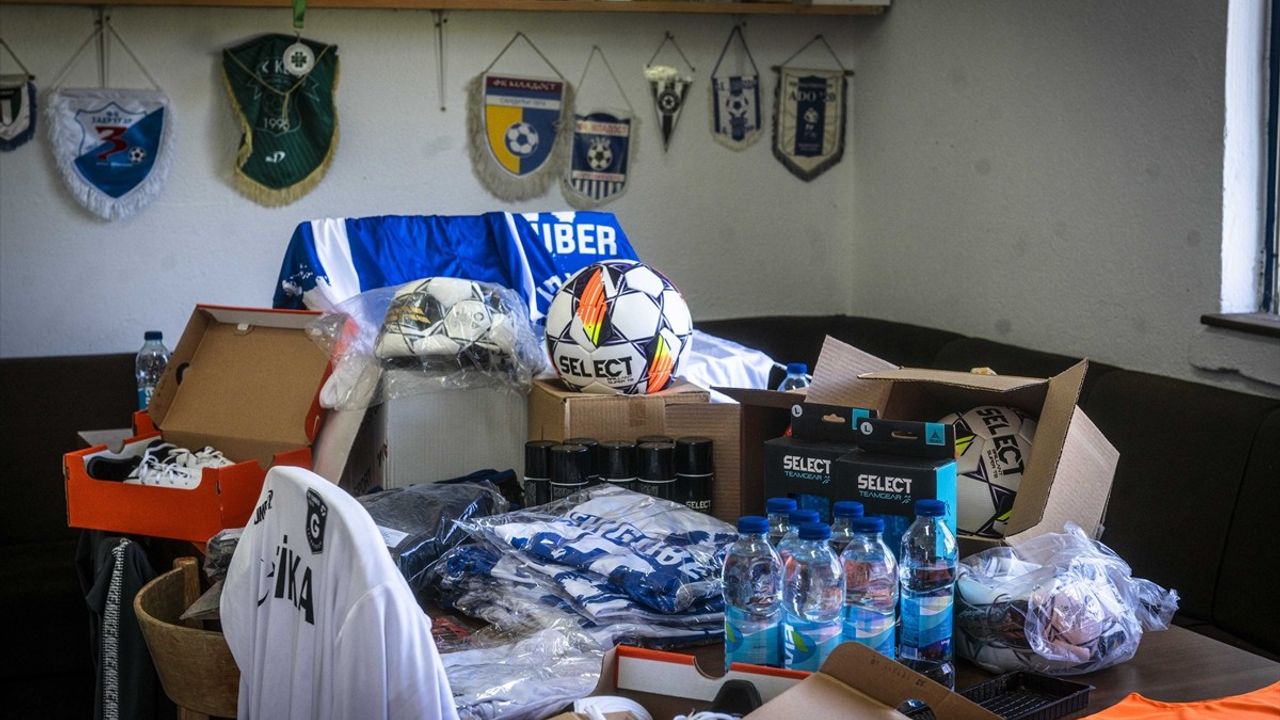 TİKA'dan Guber Futbol Kulübü'ne Spor Ekipman Desteği
