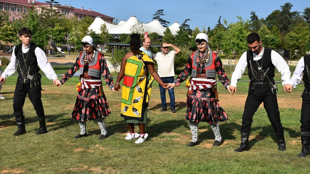 Trabzon'da 3. Uluslararası Horon ve Müzik Festivali Coşkusu Başladı