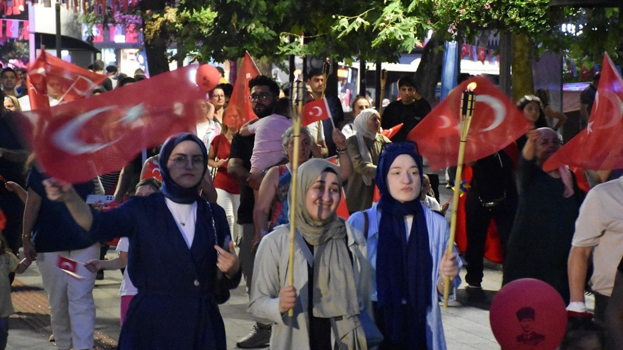 Trabzon'da 30 Ağustos Zafer Bayramı Fener Alayı
