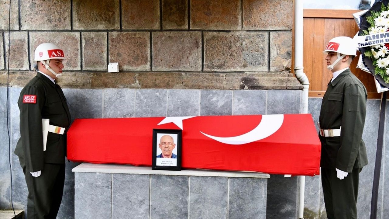 Trabzon'da Kıbrıs Gazisi Halit Dilber Son Yolculuğuna Uğurlandı