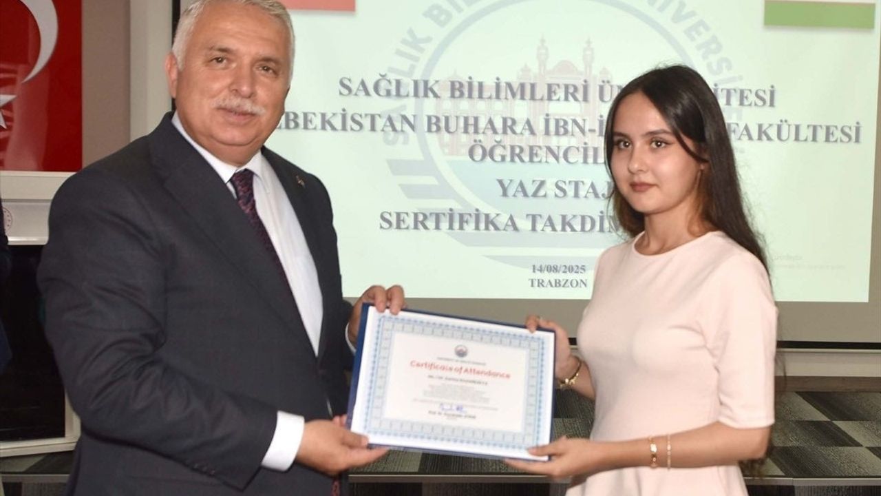 Trabzon'da Tıp Öğrencilerine Sertifika Töreni