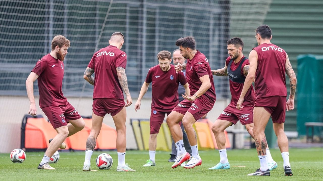 Trabzonspor Sezon Hazırlıklarına Çift Antrenmanla Devam Ediyor