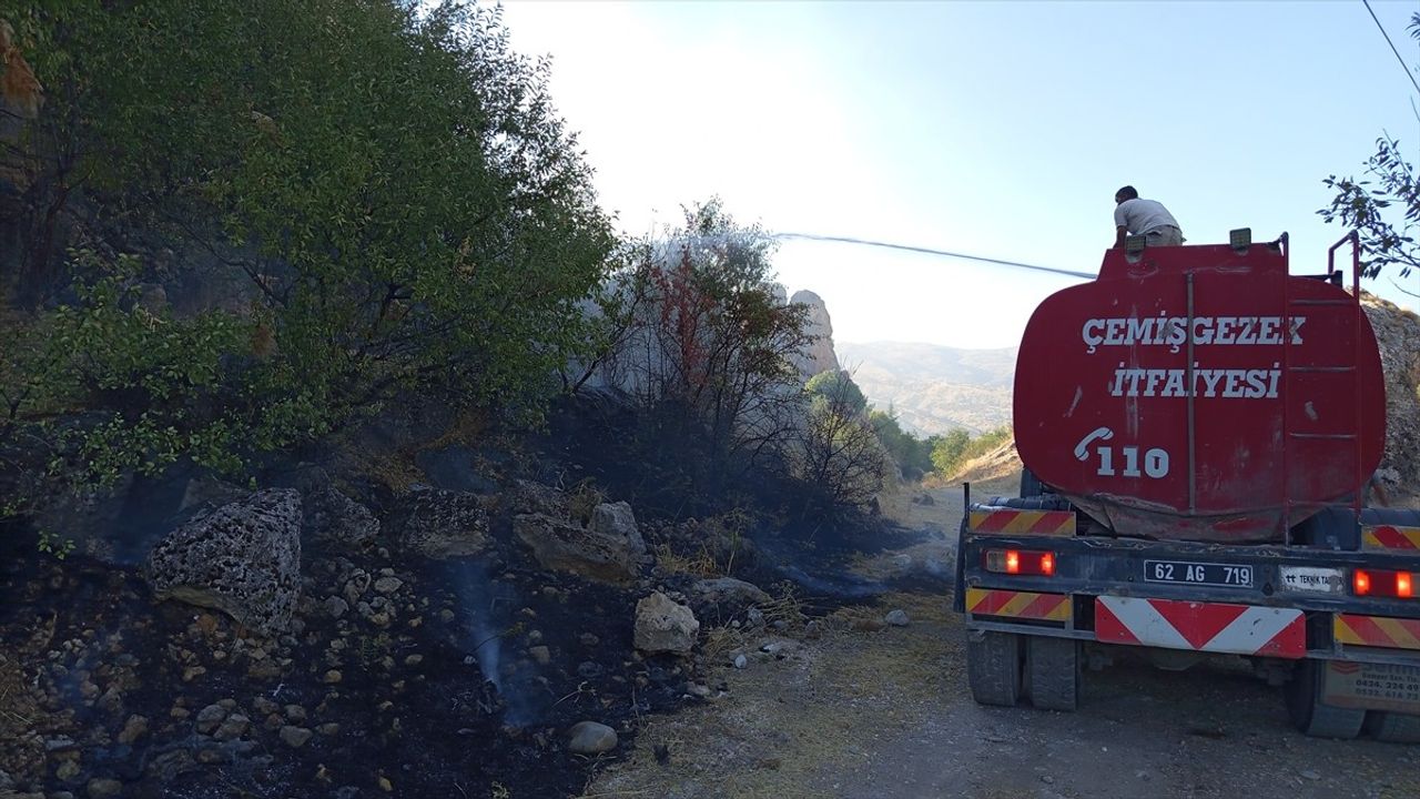 Tunceli'de Otluk Alan Yangını Kontrol Altına Alındı