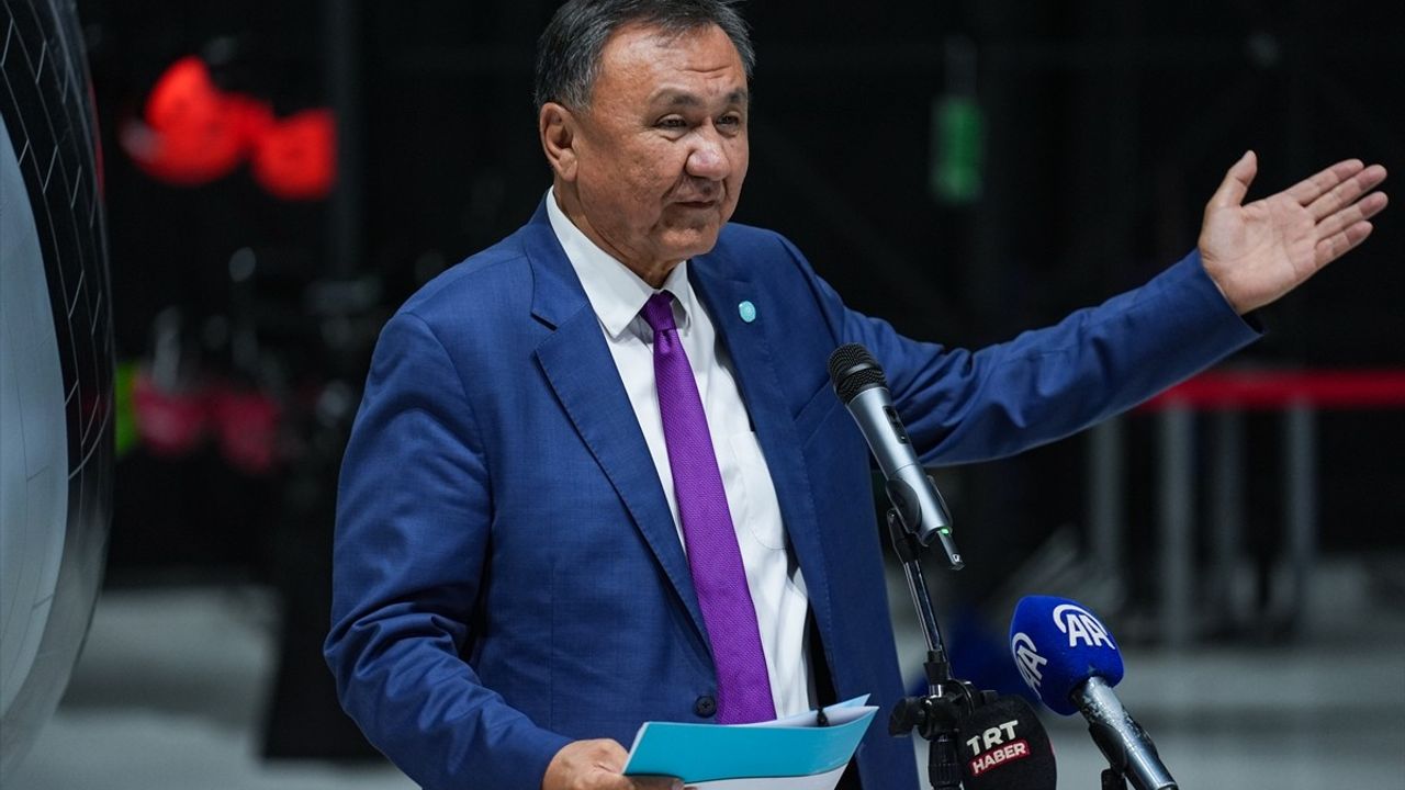 Türk Dünyasından Gençler Uzay Kampı'nda Buluştu