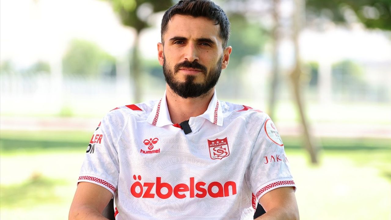 Valon Ethemi, Sivasspor'a Transfer Olmanın Heyecanını Yaşıyor