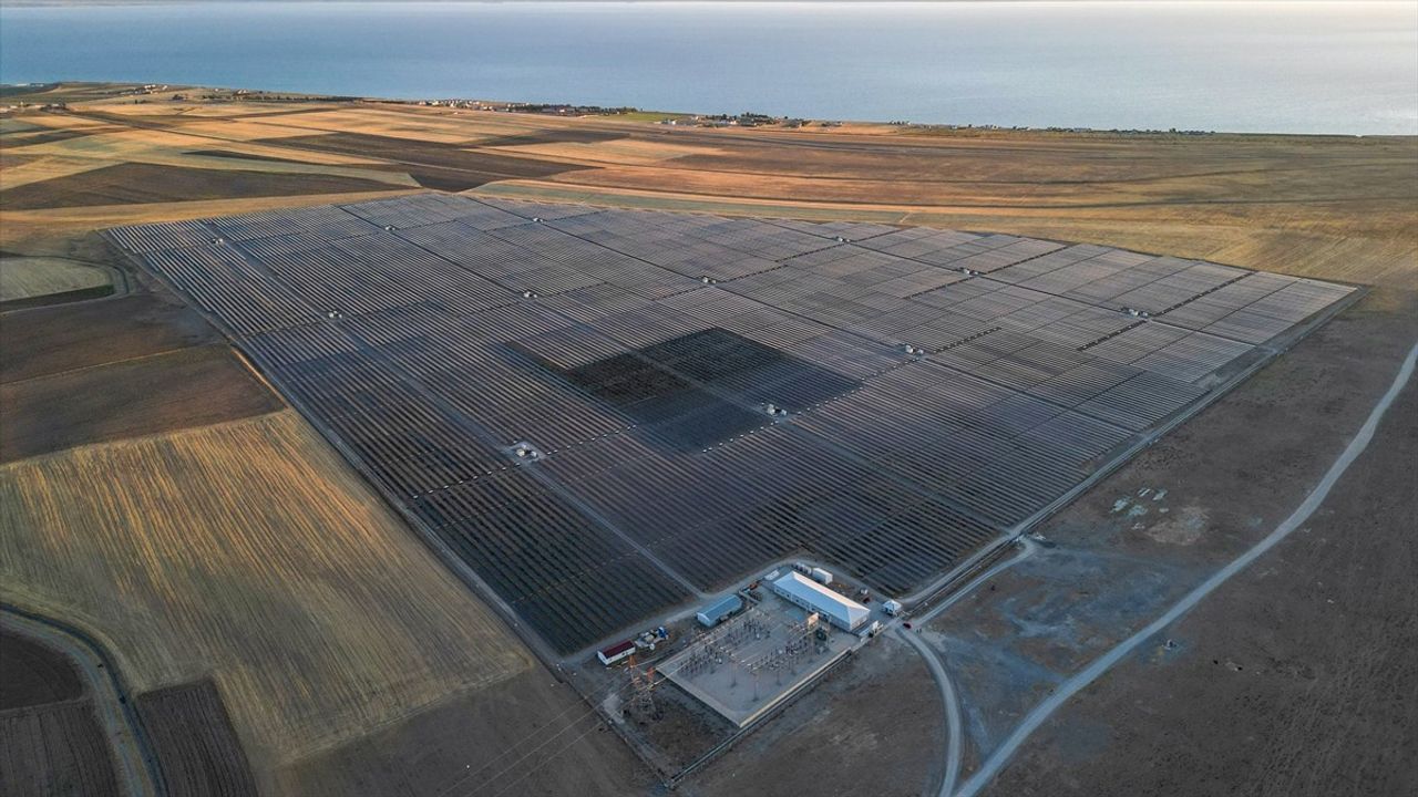 Van'daki Güneş Enerji Santralleri Ekonomiye Katkı Sağlıyor