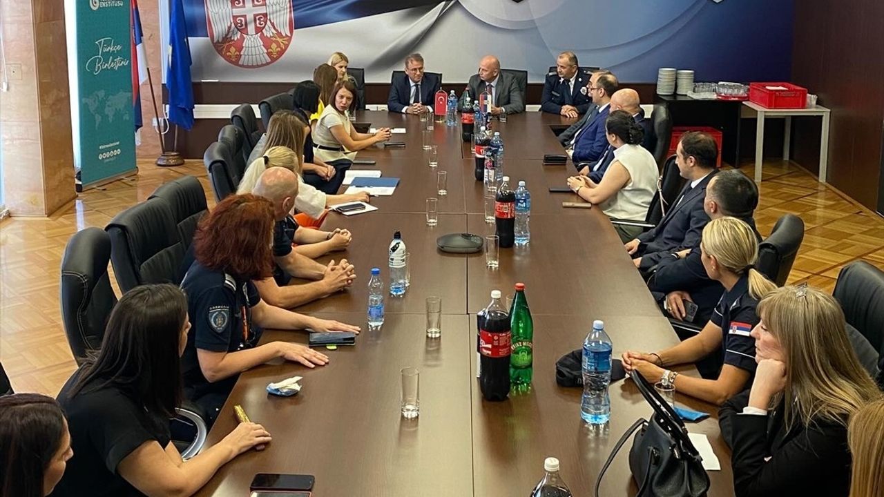 YEE'den Sırbistan Polislerine Türkçe Eğitimi