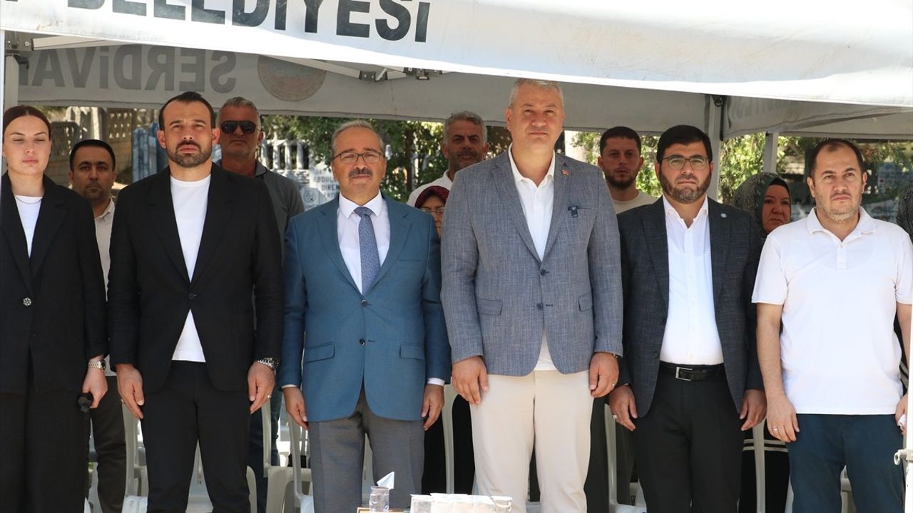 Yıl Dönümünde Deprem Acısı: Anne Sema Rahmanoğlu'nun Hikayesi