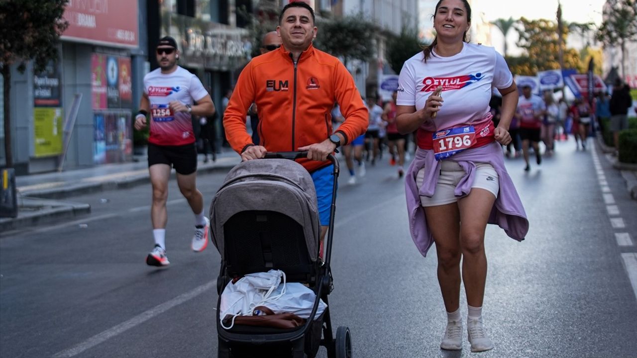 13. Uluslararası 9 Eylül İzmir Yarı Maratonu Gerçekleşti
